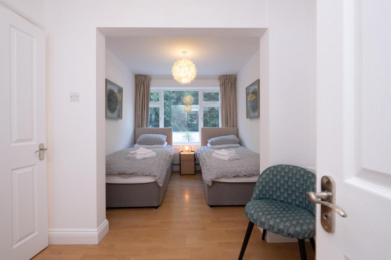 Modern Apt Near Gardens With Large Decking Area - Vivre Retreats Bournemouth Exterior foto